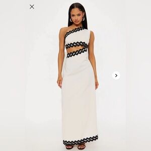 Chic White and Black One-Shoulder Maxi Dress